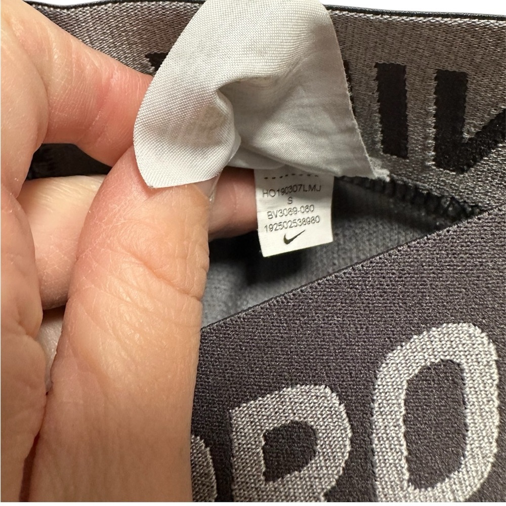 Nike Pro Gray Leggings - Picture 3 of 3